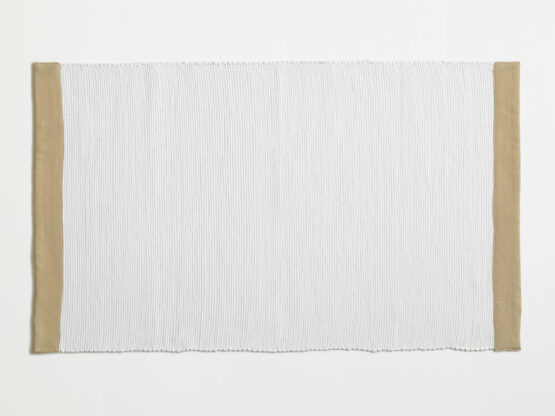 Badvorleger BASIC Stripe aus Leinen und Faser-Mix in Natur von Klomfar - 60x100 cm