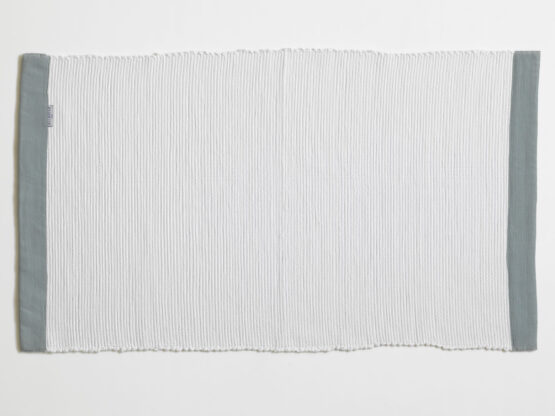 Badvorleger BASIC Stripe aus Leinen und Faser-Mix in Mint von Klomfar - 60x100 cm