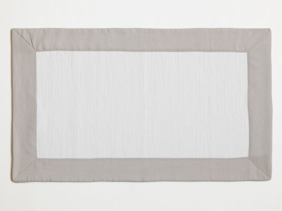 Badvorleger BASIC Frame aus Leinen und Faser-Mix in Grau von Klomfar - 60x100 cm