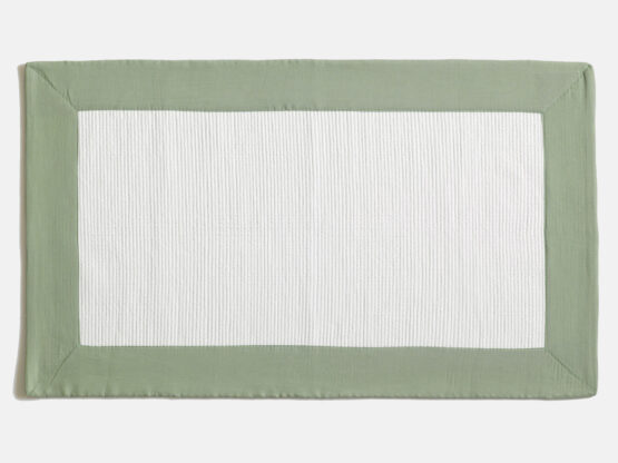 Badvorleger BASIC Frame aus Leinen und Faser-Mix in Grün von Klomfar - 60x100 cm